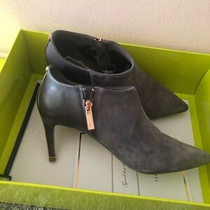 *Brand New* authentic Ted Baker ankle boot (women size 6)